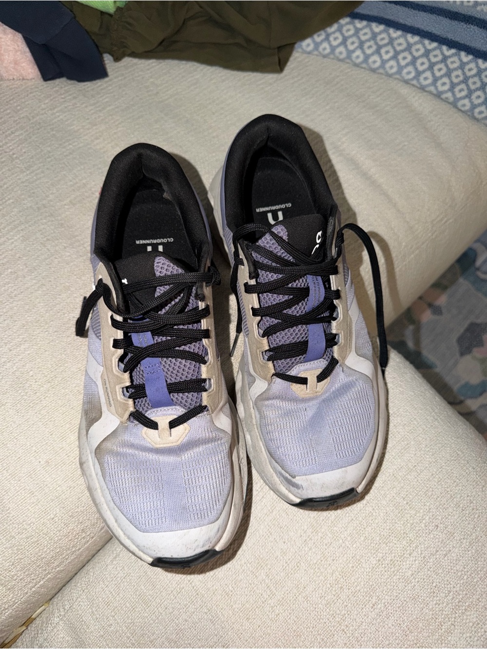 On Running Women's Light Purple and Black Athletic Shoes